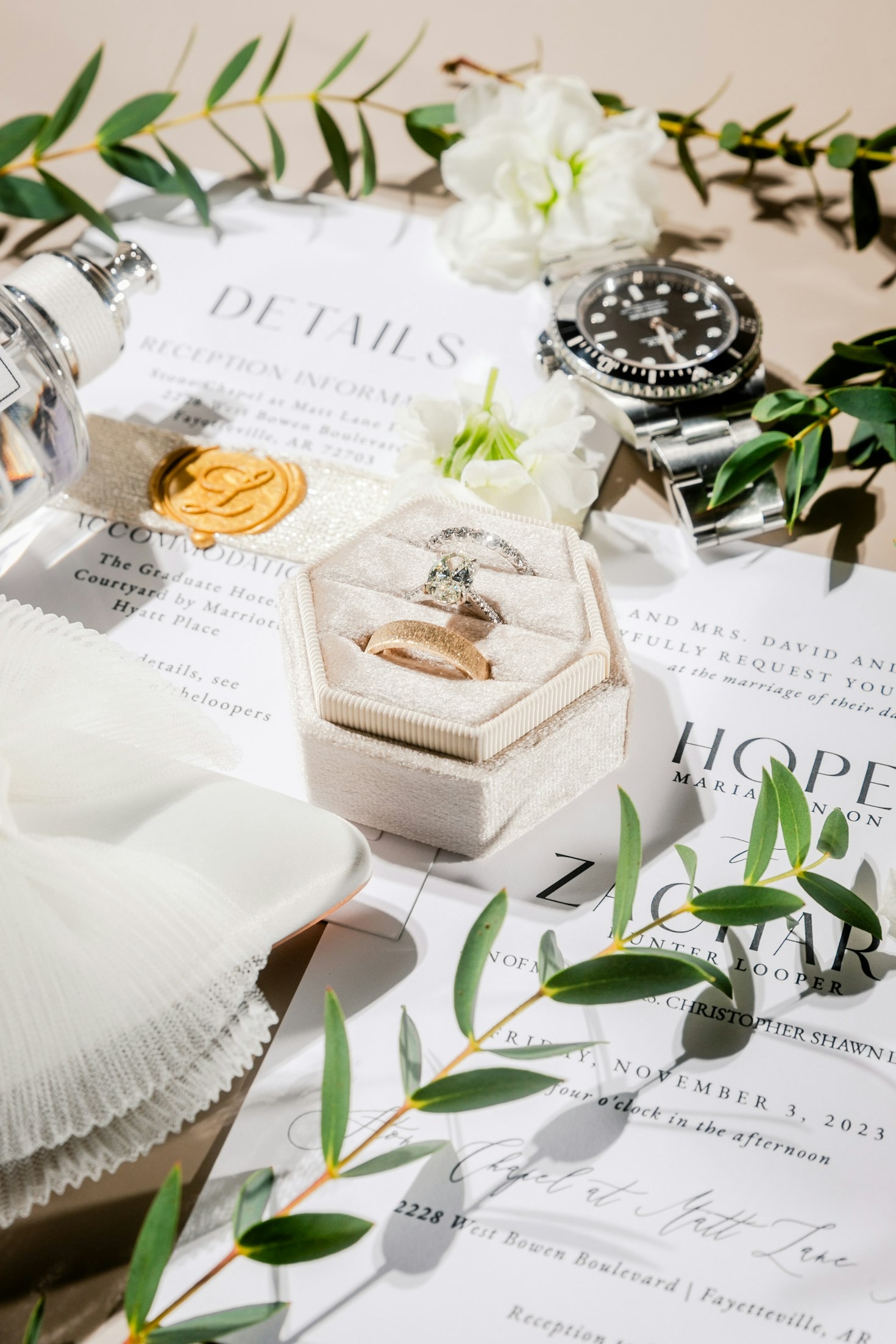 5 Ways to Personalize Your Wedding Keepsakes